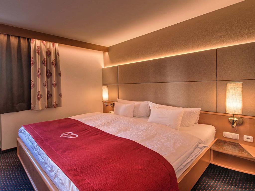Hotel Universo Serfaus Habitación foto